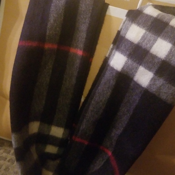 Scarf - Picture 2 of 5